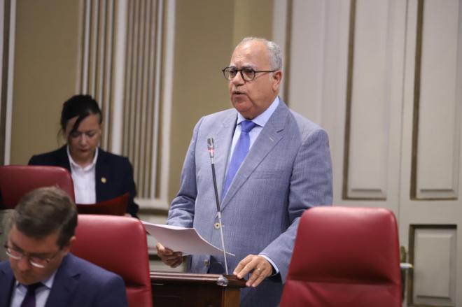 Curbelo demanda una reforma de la administración pública que mida la productividad