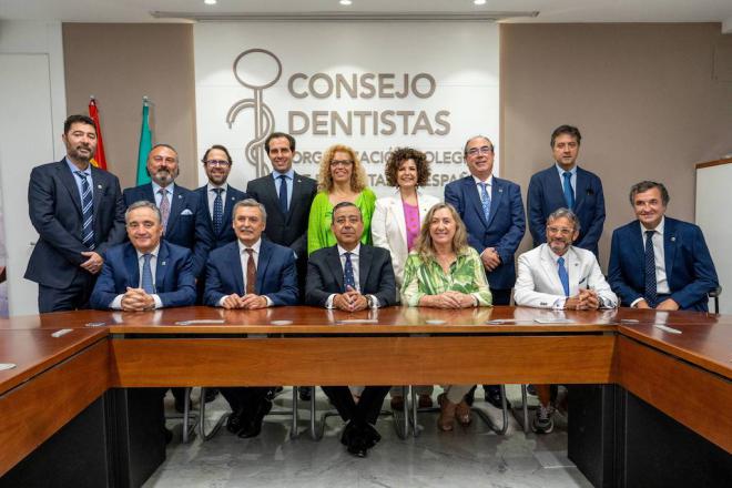 La presidenta del Colegio de Dentistas de Santa Cruz de Tenerife, vocal del Consejo General de Dentistas