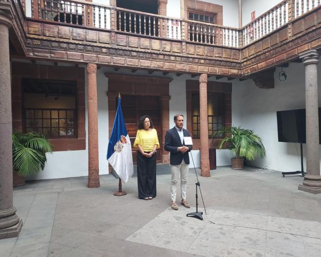 El Cabildo entrega 13,5 millones de euros de las donaciones a los afectados por el volcán