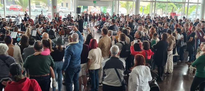 El Intercambiador de Santa Cruz acoge un concierto navideño de la Filarmónica Juvenil