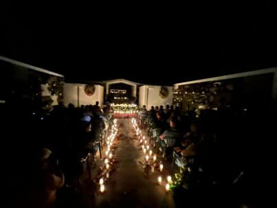 Más de 200 personas disfrutan del concierto de Todos Los Santos