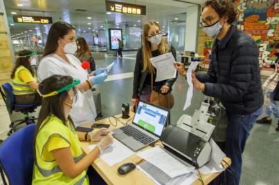 Martín lamenta la falta de rigor y criterio del PP al criticar los controles en los aeropuertos