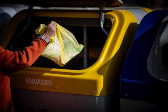 Los canarios consolidan su compromiso con el reciclaje de envases en el contenedor amarillo y azul