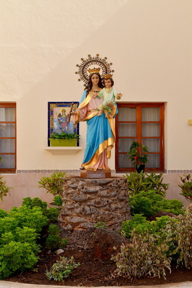 Las salesianas de Telde celebran el día grande de María Auxiliadora en la iglesia de San Gregorio