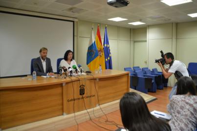 Educación beca a 529 estudiantes universitarios más por medio de una resolución extraordinaria