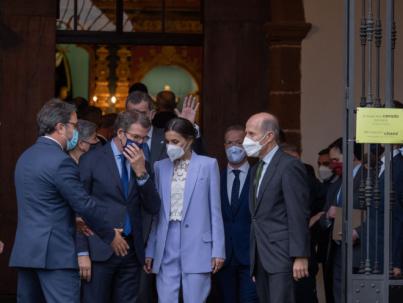 La Reina Doña Letizia apoya a los diseñadores de Isla Bonita Moda