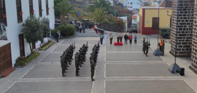 Acto de arriado de Bandera simulta&#769;neo en el Archipie&#769;lago Canario