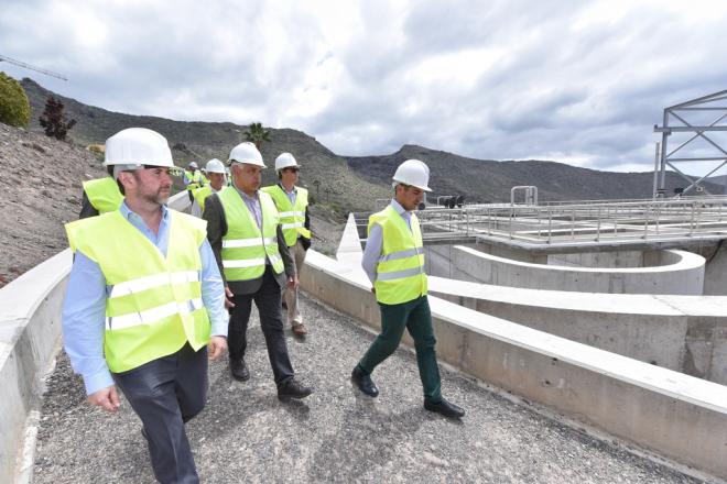 Implantan el secado solar de fangos en la depuradora Adeje-Arona