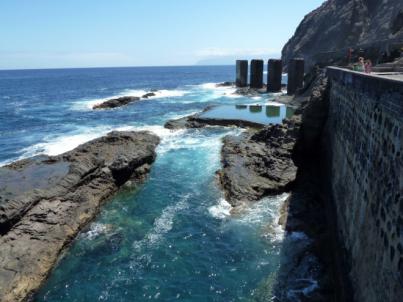 Hermigua adjudica las obras de El Pescante, La Caleta y las viviendas sociales de Llanocampos