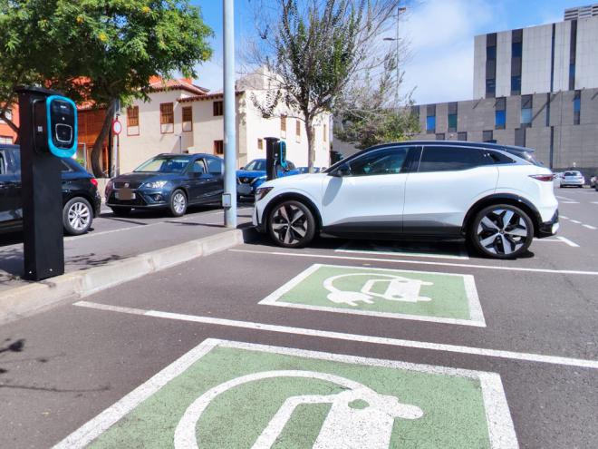 Un millar de vehículos eléctricos usan las estaciones de carga de Muvisa Parking