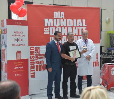 El ICHH rinde homenaje a los donantes habituales en el Día Mundial del Donante de Sangre