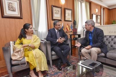 El Cabildo de Tenerife recibe al embajador de la India