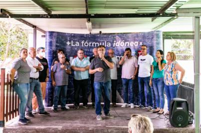 200 amigos y simpatizantes arropan a ‘Más por Telde’ en un acto multitudinario y festivo