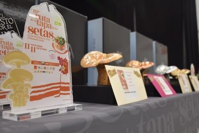 “El Jeito” se hace con su primera Seta de Oro en el décimo aniversario de la Ruta de la Tapa de Setas