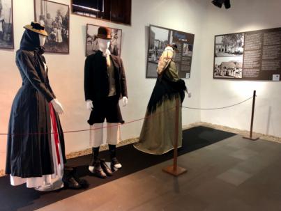 Exposición en La Laguna de una muestra de la indumentaria tradicional de la Isla