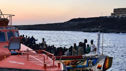 El Gobierno traslada a 333 menores extranjeros no acompañados de El Hierro a otras islas