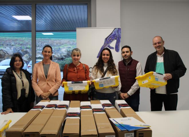 El Cabildo y Fundación Cepsa entregan el material LEGO a 20 equipos