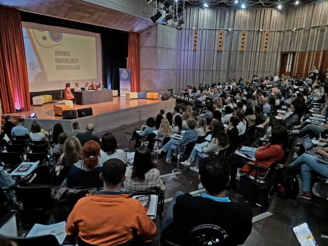 El Cabildo previene el consumo de pornografía en menores y adolescentes