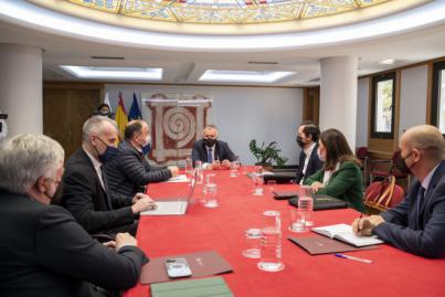 Greenalia presenta al Gobierno de Canarias el estado de desarrollo de sus cinco proyectos eólicos marinos en las islas