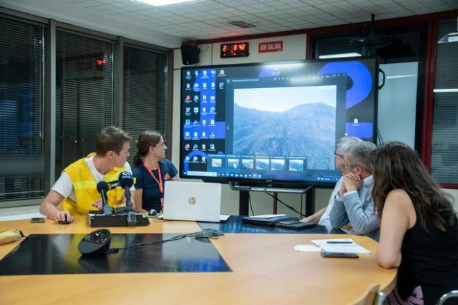 Pérez: Se puede decir que el incendio forestal camina a su final