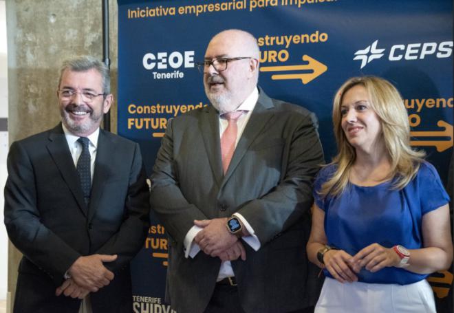 Rosa Dávila insta al Gobierno por un despacho aduanero 24/7 en el Puerto de Santa Cruz
