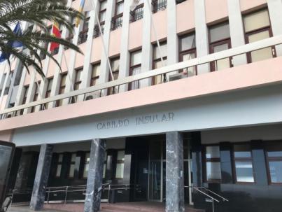 La bandera LGTBI+ ondeará en la fachada del Cabildo Insular de La Palma