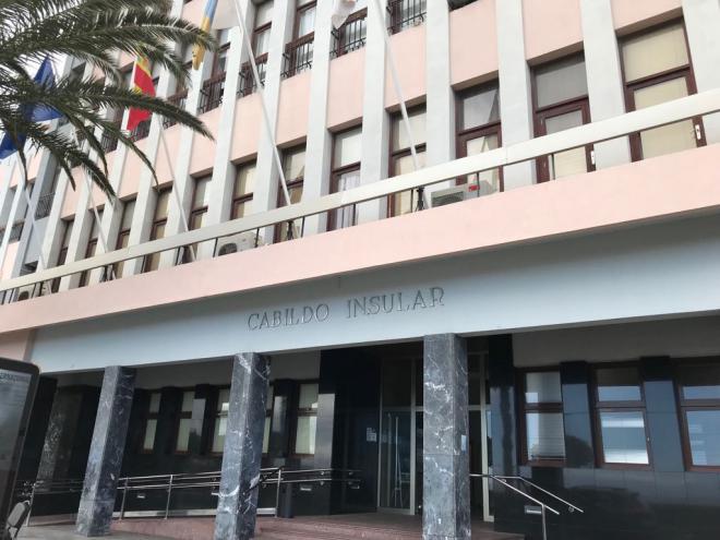La bandera LGTBI+ ondeará en la fachada del Cabildo Insular de La Palma