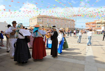 Las tradiciones populares se exhiben este domingo en la plaza de la Cultura de San Isidro