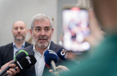 Clavijo se traslada este martes a El Hierro para analizar la situación migratoria