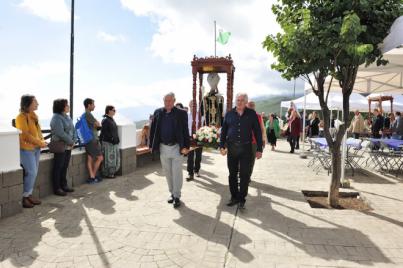 San Amaro vuelve a procesionar por el pueblo de Machado