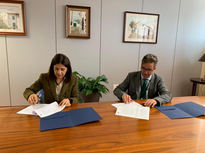 Telde y Radio Ecca sellan un convenio de colaboración para realizar proyectos socioeducativos y formativos