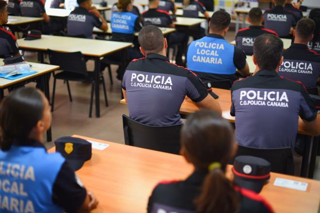 La Policía Canaria se forma en la atención a víctimas de violencia de género