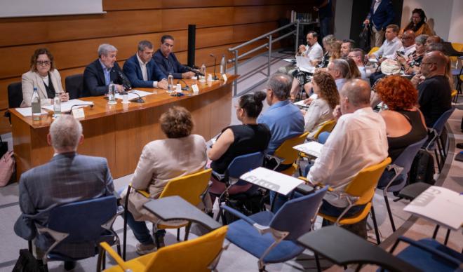 Canarias crea un comité de crisis para abordar la migración