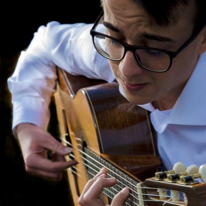 El guitarrista Alberto Rodríguez Valcárcel actuará en la nueva edición de Café-Concierto de Villa de Mazo