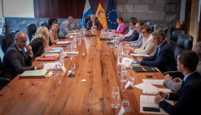 Aprobado el calendario laboral de Canarias en 2025