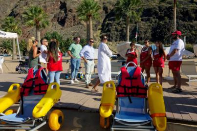 La playa de las Teresitas ya cuenta con baño adaptado para las personas discapacitadas