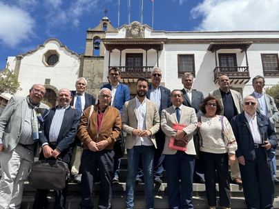 Icod de los Vinos acoge la celebración de la junta de cronistas oficiales de Canarias