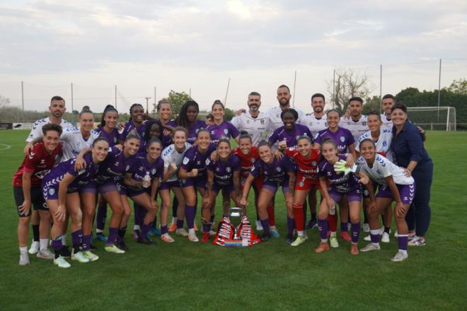 Triplete de Ainhoa y gran victoria para la UDG Tenerife ante el Alavés