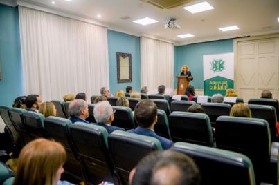 El Colegio de Dentistas de la provincia tinerfeña destaca que Tenerife sea sede de dos congresos nacionales