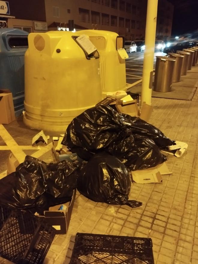Granadilla de Abona será intransigente respecto a la basura fuera de los contenedores