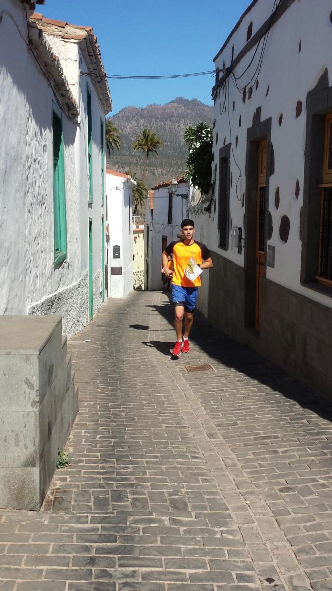 Un centenar de corredores estrenan nuevo mapa de orientación en Santa Lucía de Tirajana