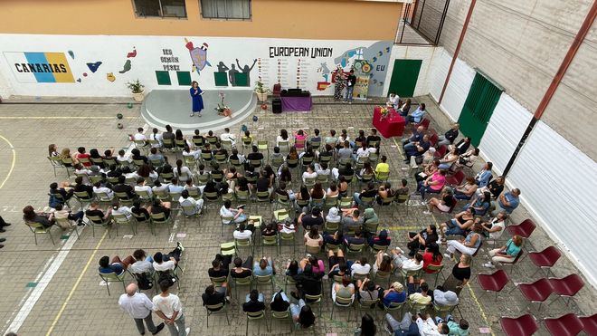 El IES Simón Pérez recibe un premio por su compromiso educativo