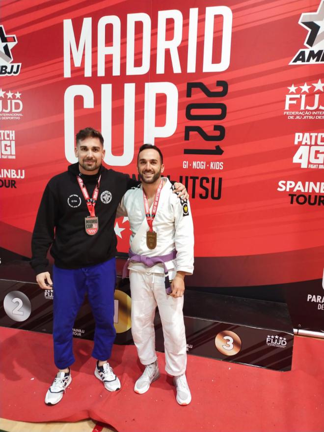 Dos policías locales capitalinos triunfan en sendos torneos estatales de artes marciales