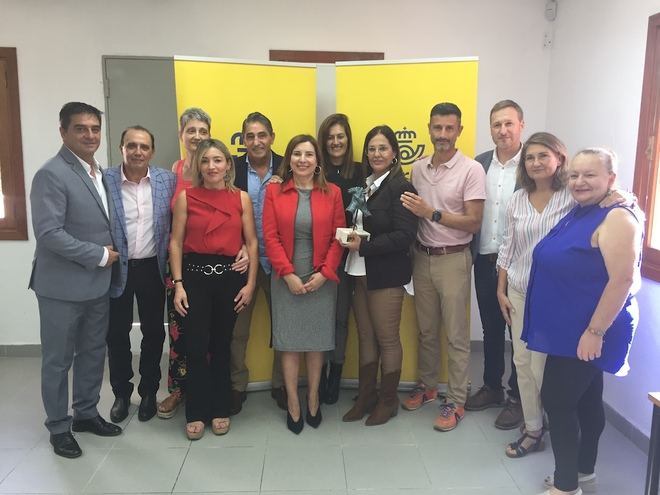 Correos entrega el premio ‘Repartiendo Solidaridad’ a los profesionales de La Palma