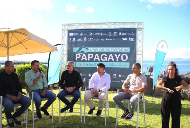 Más de 200 deportistas nadan este sábado en la Travesía Playas de Papagayo