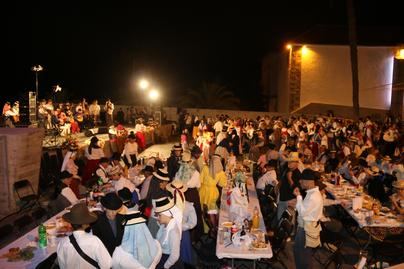 Adeje celebra el Día de Canarias con su tradicional Baile de Magos
