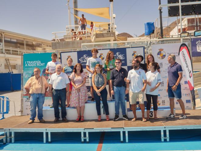 El Real Club Náutico de Tenerife celebra con éxito la I Travesía a Nado RCNT