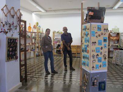 Susana Machín inaugura la ‘XIV Muestra de Artesanía en Navidad’