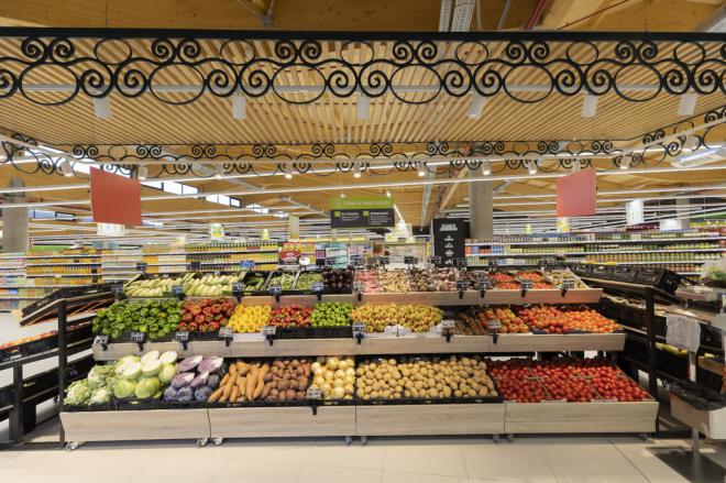 HiperDino intensifica su estrategia de precios para tener la cesta de la compra más barata de Canarias