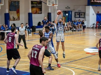 El Náutico sigue en racha como anfitrión